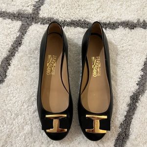 Salvatore Ferragamo Flats Sz: 9.5